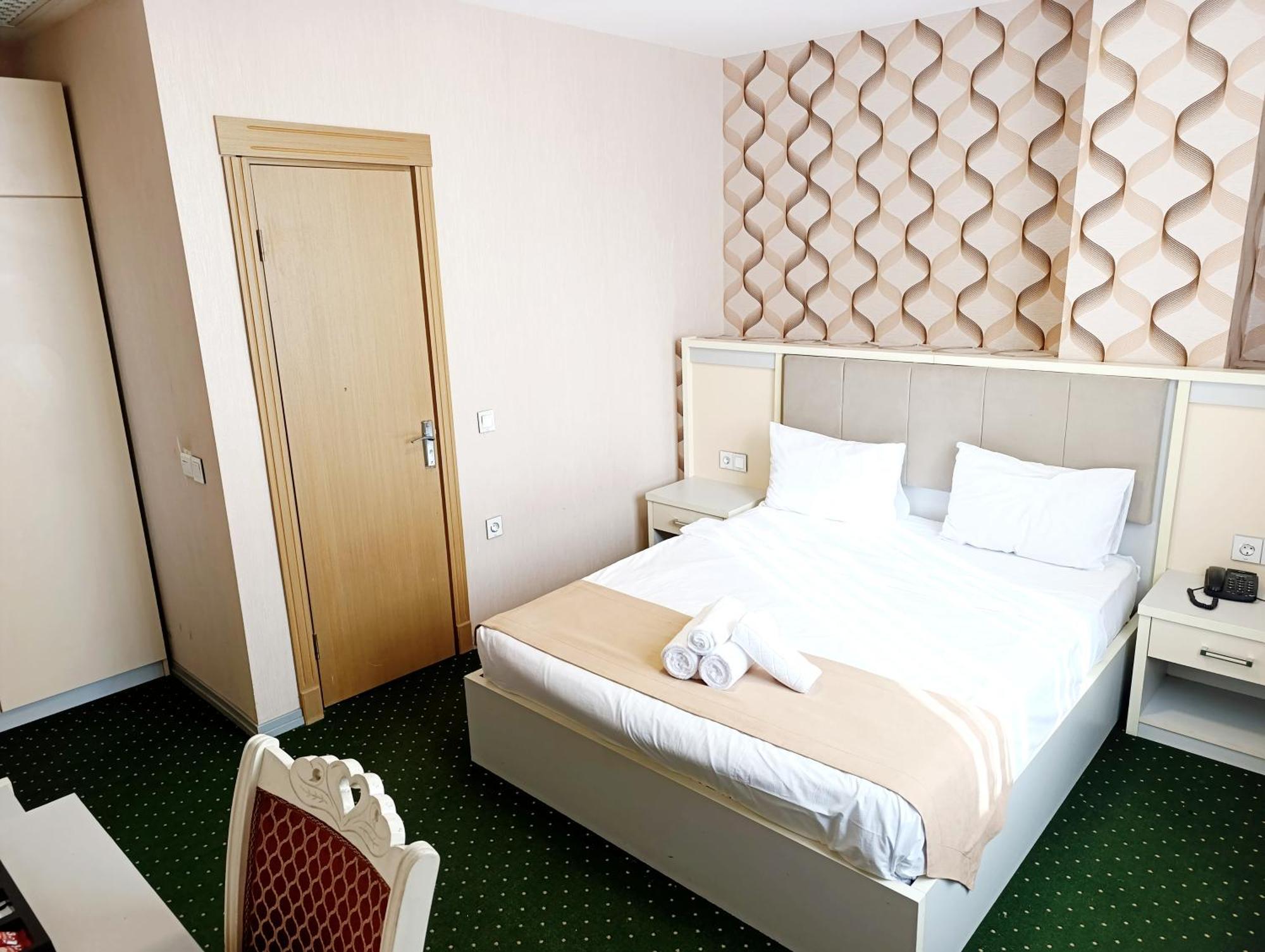 Alis Hotel