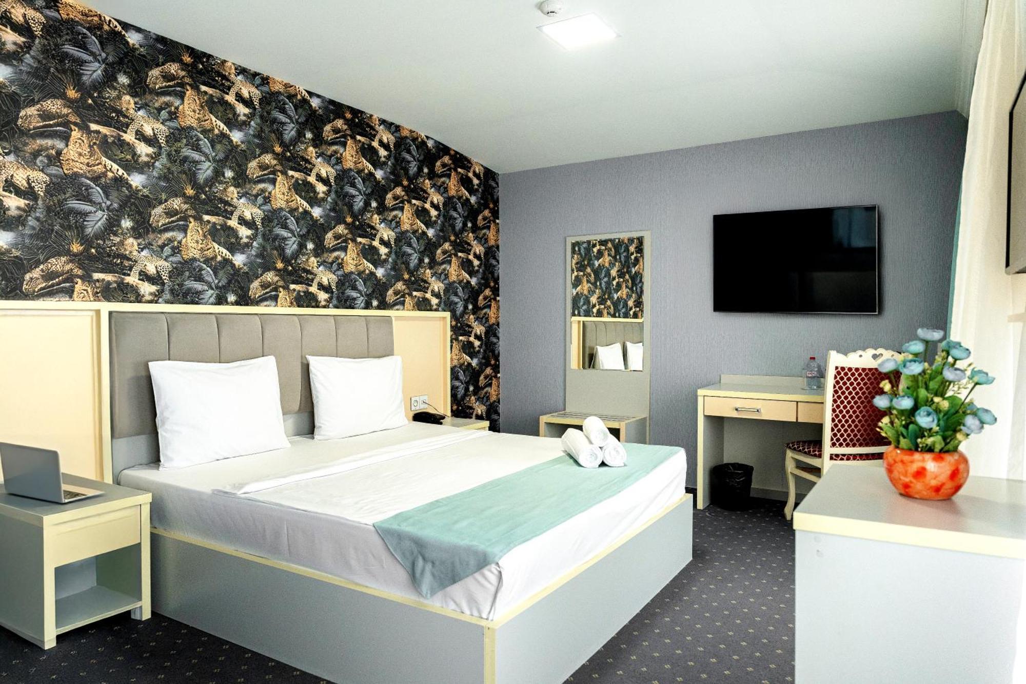Alis Hotel