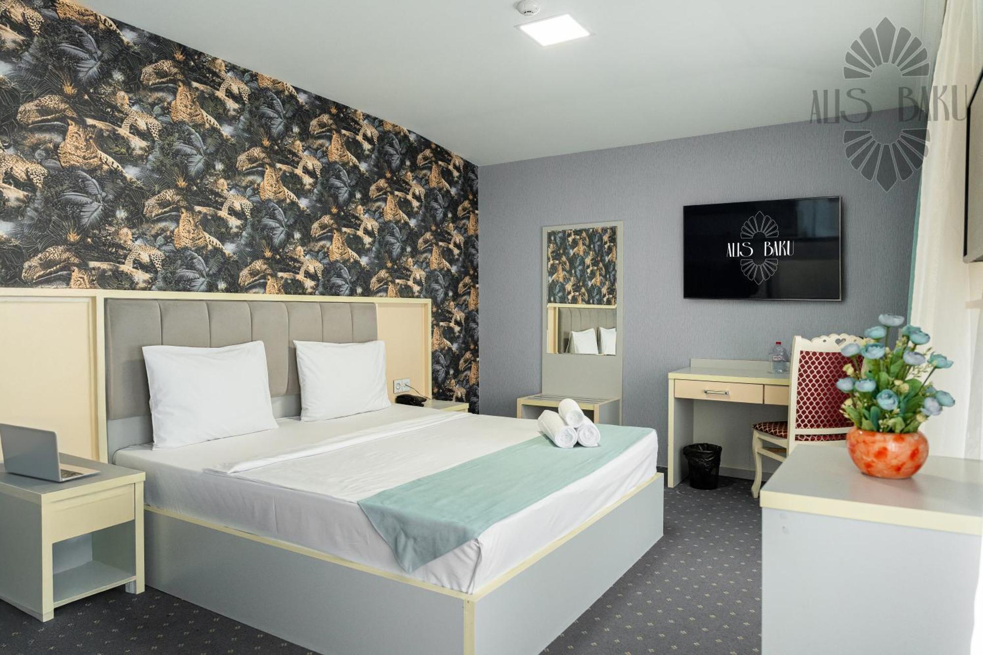 Altus 5* Baku
